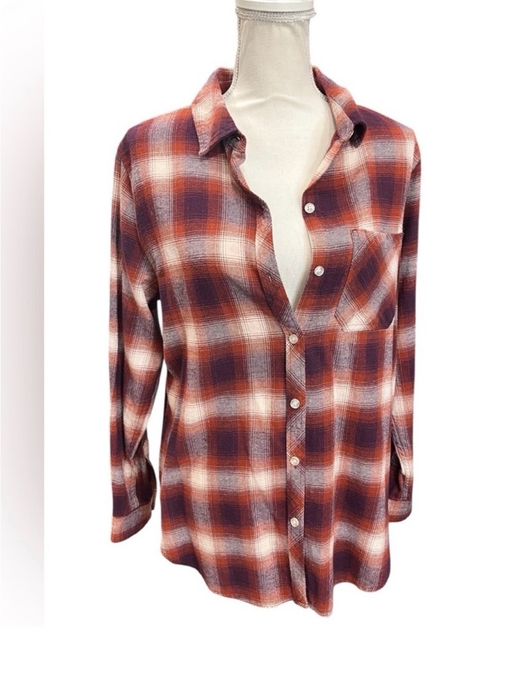 GAP Plaid Button-Up Shirt in Rust & Navy